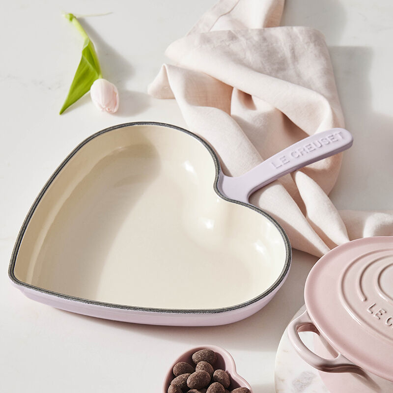 Enamelled Cast Iron Heart Skillet | Le Creuset